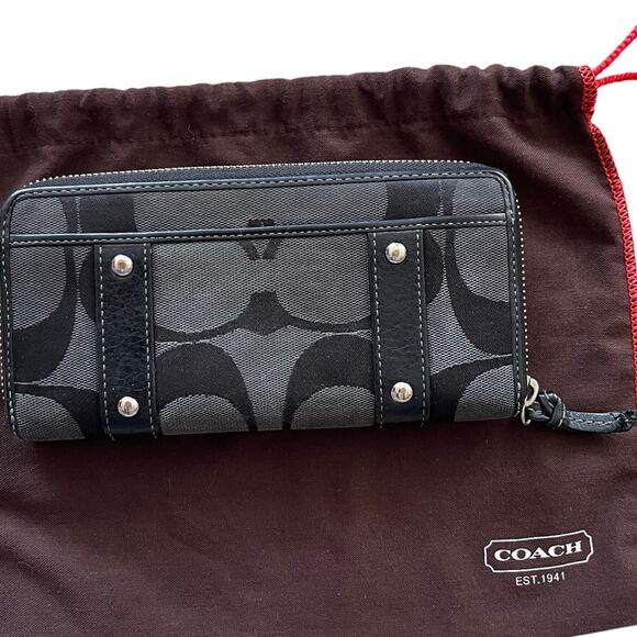 COACH 43393 Zoe Black Signature Double Buckle Wallet Jacquard Leather Zip Clutch - Picture 4 of 12